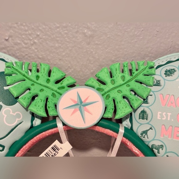 DVC Loungefly Minnie Mouse Headband Ears